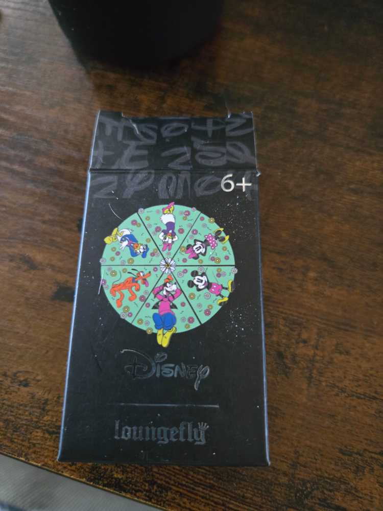 Mickey Friends Flower Puzzle  pin collectible - Main Image 2