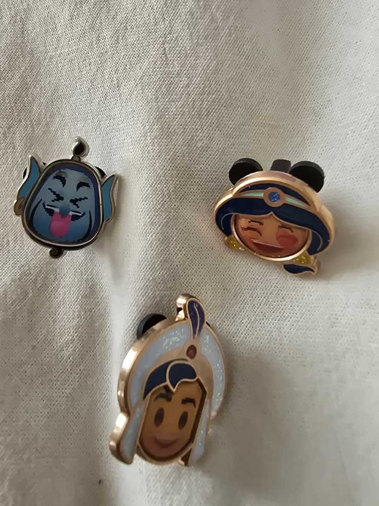 Figment smiling square