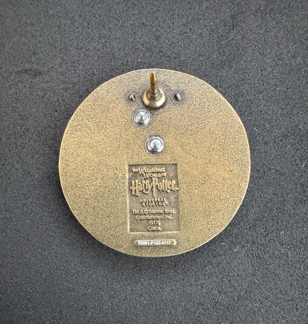 Harry Potter - Gryffindor Wax Seal - Universal Studios Harry Potter pin collectible - Main Image 2