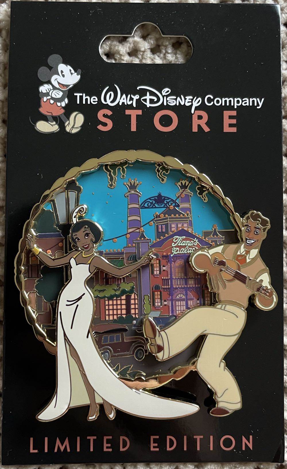 Loungefly Pin Large Pop! Enamel Pin The Mandalorian Star Wars: Dark Side Stormtrooper Neon Star Wars: The Mandalorian Enamel Pins Cute Collectable Novelty Brooch For Backpacks