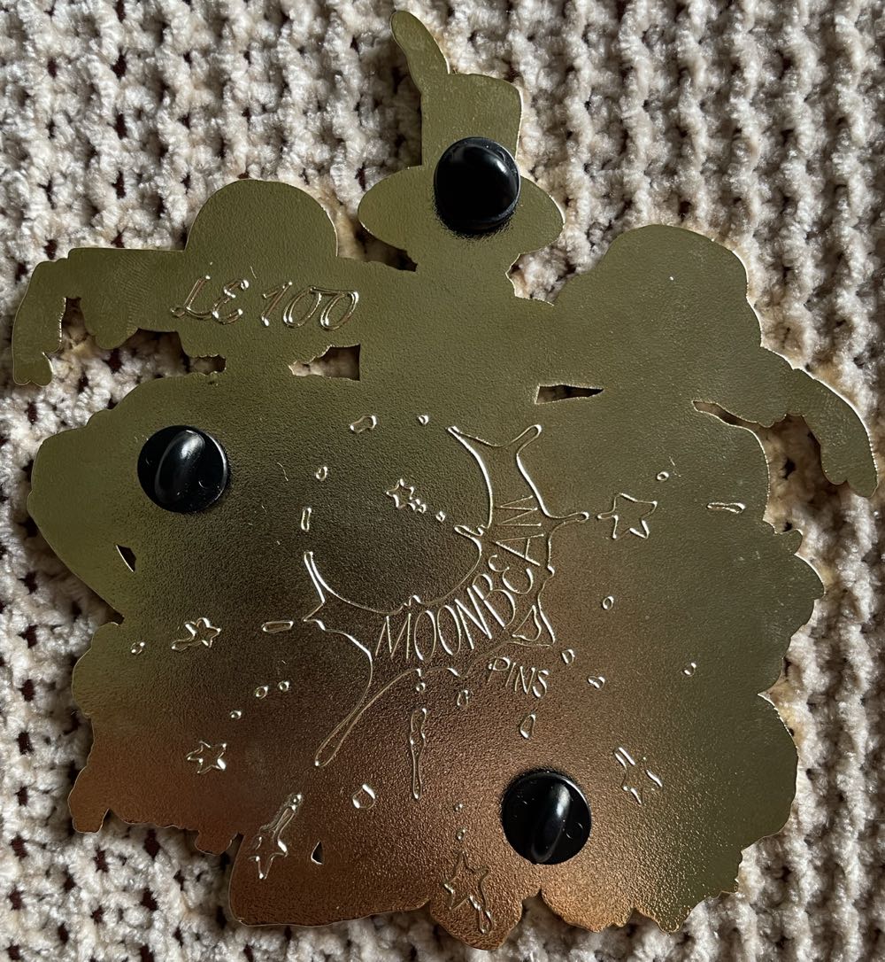 Howl’s Movinf Castle @Moonbeampins  pin collectible - Main Image 2
