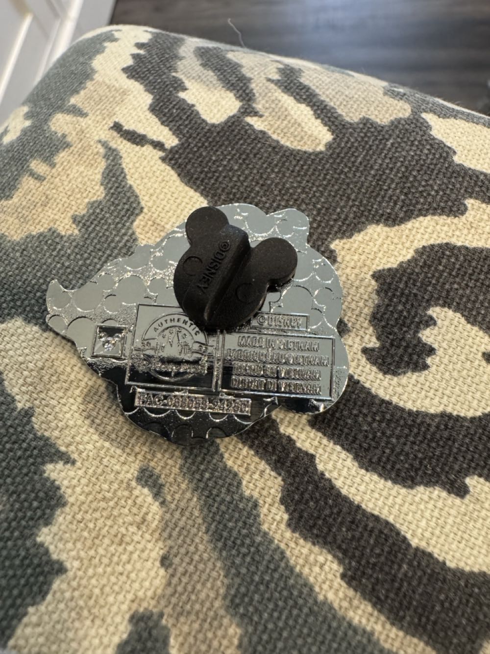 Slippers, sorcerer Mickey  pin collectible - Main Image 2