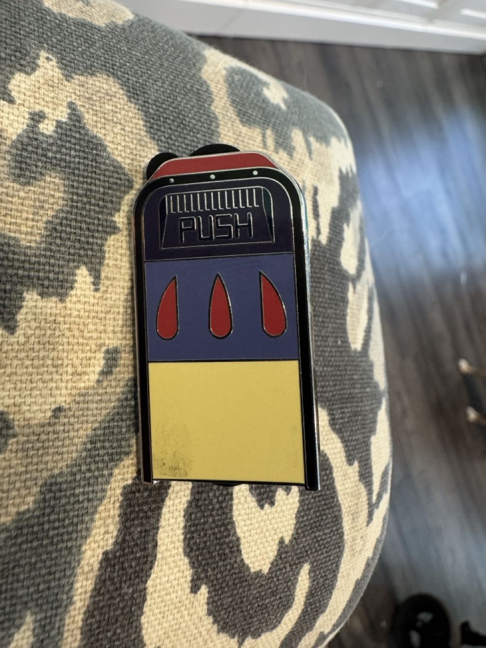 Disney Store Sketchbook Pin Goofy Legacy Pin Trading New