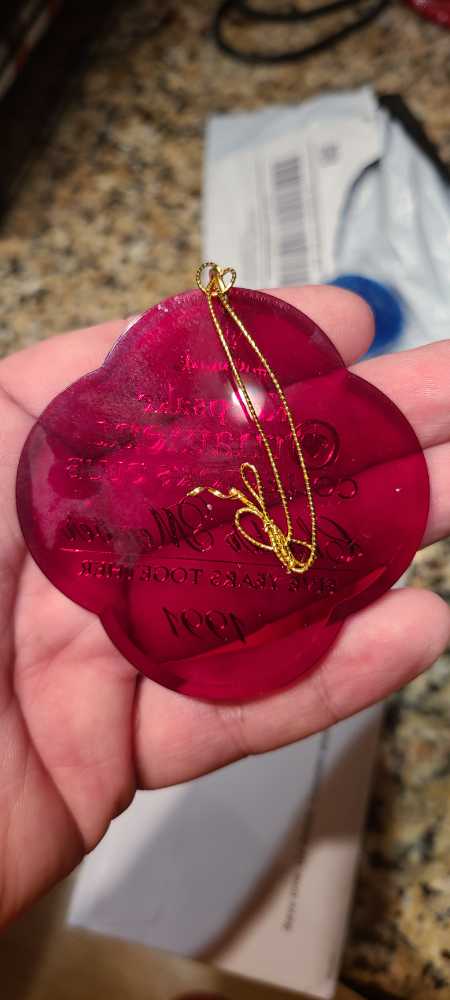 1991 Hallmark Keepsake Club  pin collectible - Main Image 2