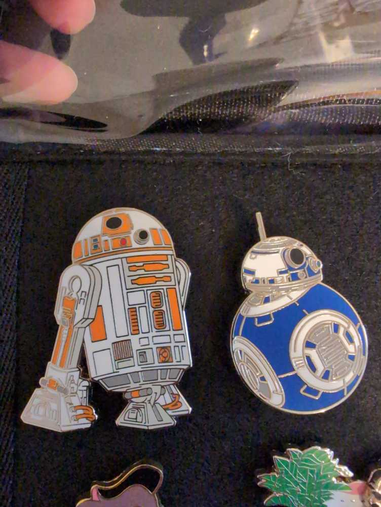 Star Wars Galaxy’s Edge Droid Depot M5k7 & B5sl Colors Reversed R2 D2 Disney Orange M5 K7 B5 Sl Set 167879 8  pin collectible [Barcode 400960417267] - Main Image 2