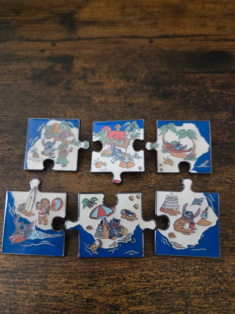 Lilo And Stitch Beach Puzzle  pin collectible - Main Image 2