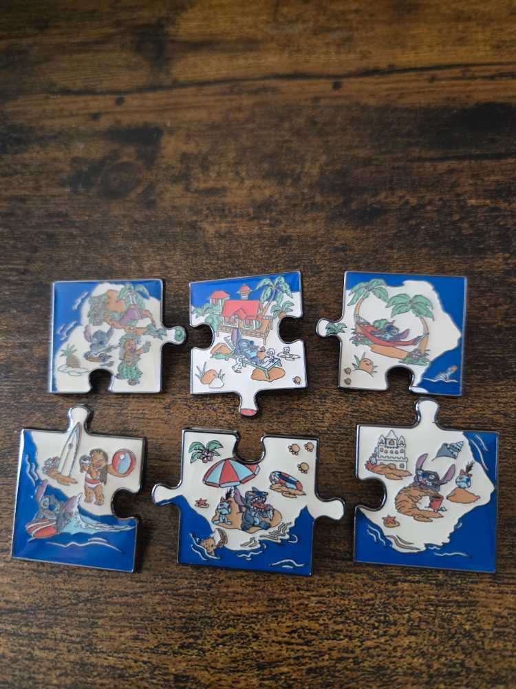 Lilo And Stitch Beach Puzzle  pin collectible - Main Image 2