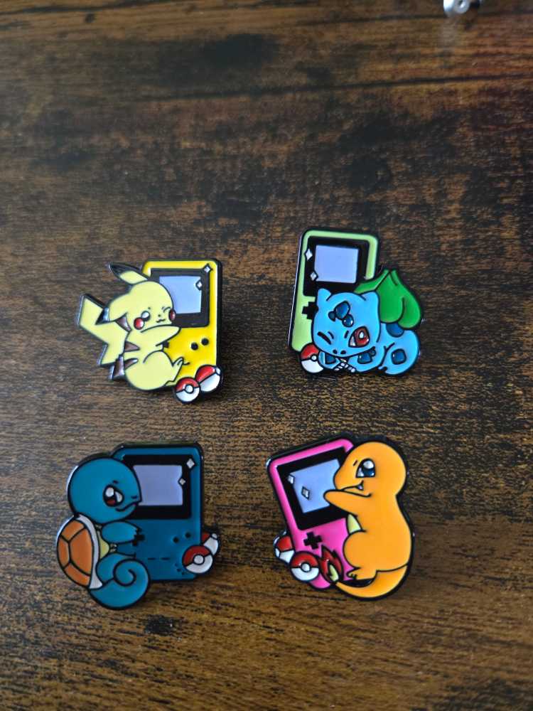 Pokemon Gameboy  pin collectible - Main Image 2