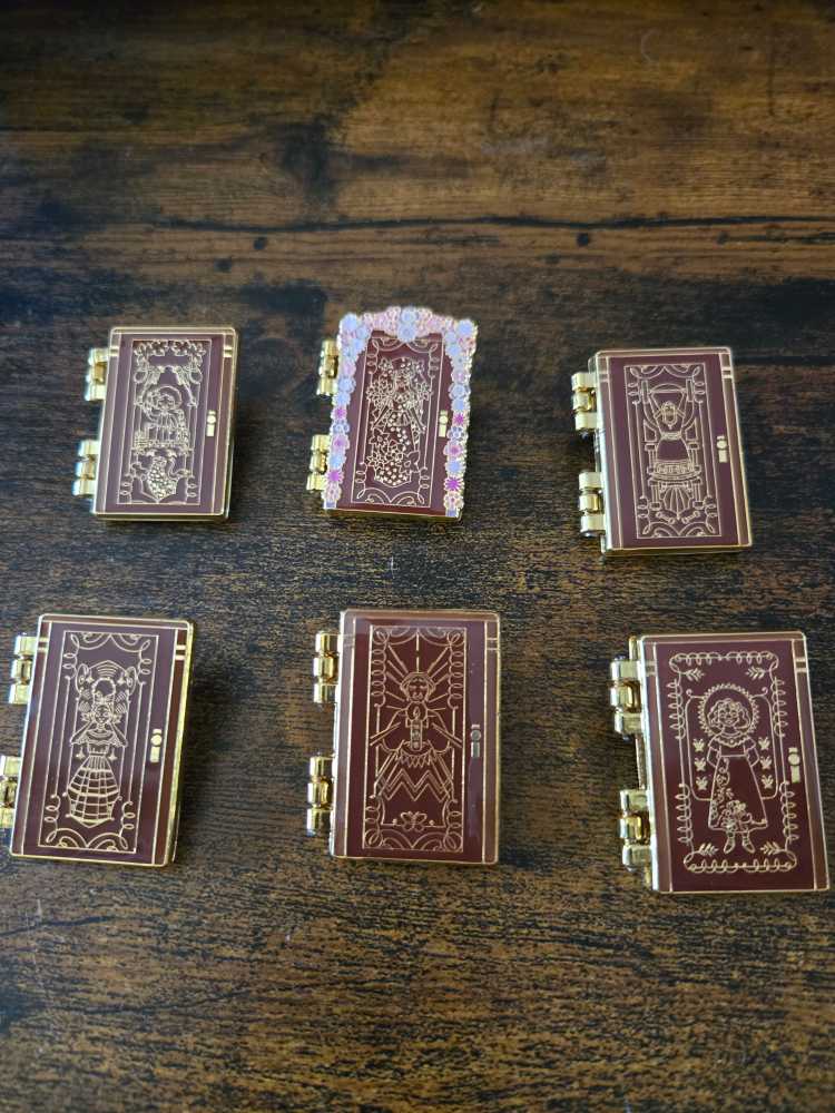 Encanto Doors  pin collectible - Main Image 3