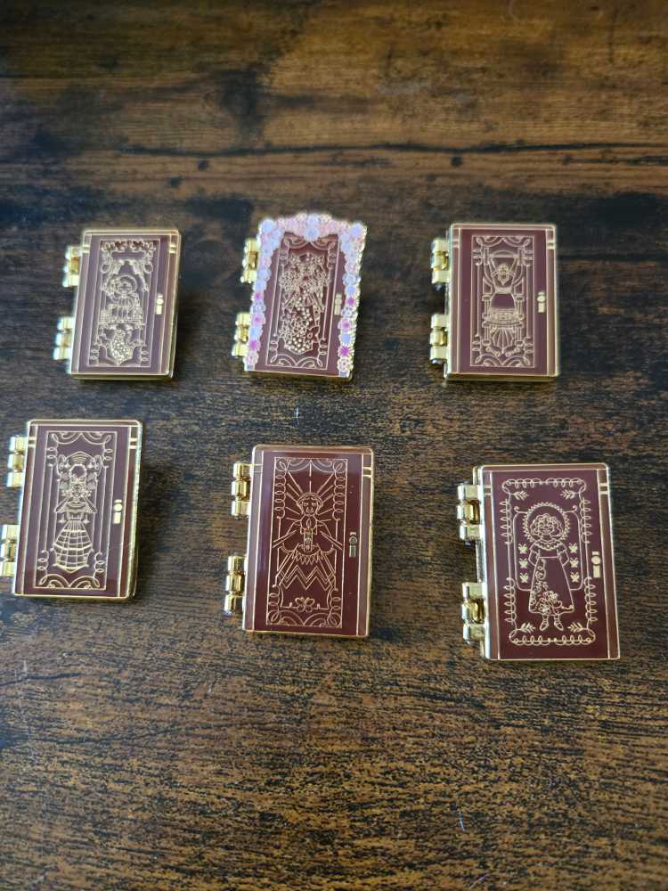 Encanto Doors  pin collectible - Main Image 3
