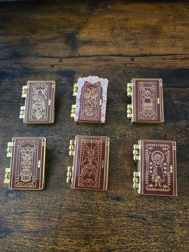 Encanto Doors  pin collectible - Main Image 3