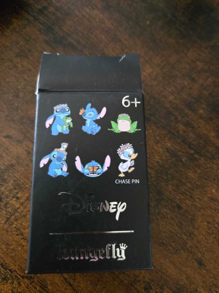 Stitch With Flowers  pin collectible - Main Image 3