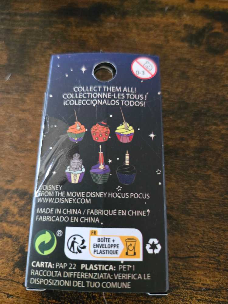 Hocus Pocus Cupcake  pin collectible - Main Image 2