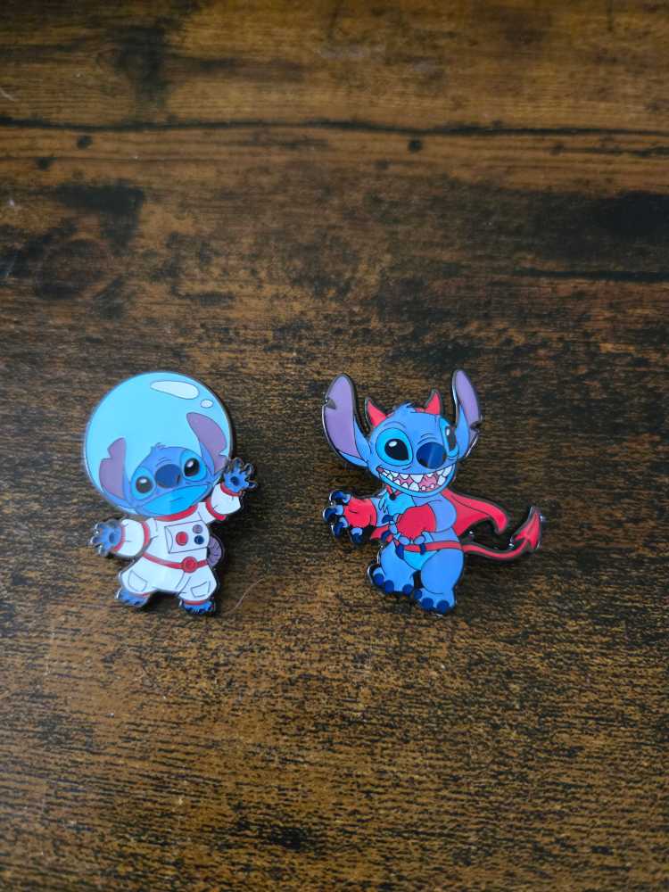 Halloween Stitch  pin collectible - Main Image 2