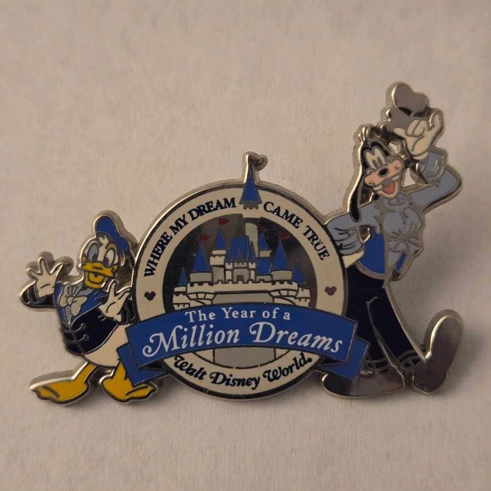 Disney Rapunzel Princess Tangled Short Hair Brunette Pose Parks