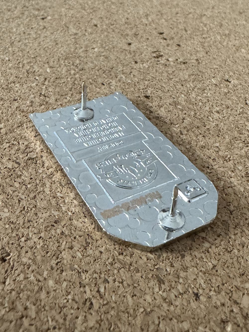 Trash Bin - Stitch - Hard Enamel, Metal pin collectible - Main Image 3