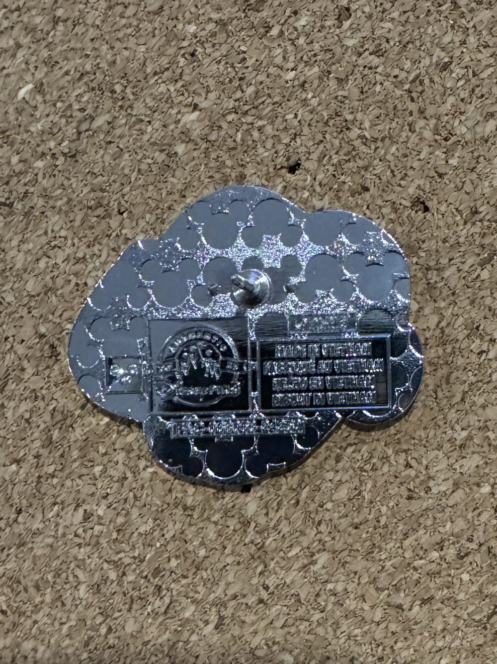 Slippers - Minnie Mouse - Hard Enamel, Metal pin collectible - Main Image 2