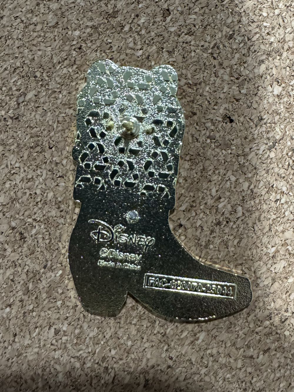 LF Princess Boot - Snow White - Disney Loungefly pin collectible - Main Image 2