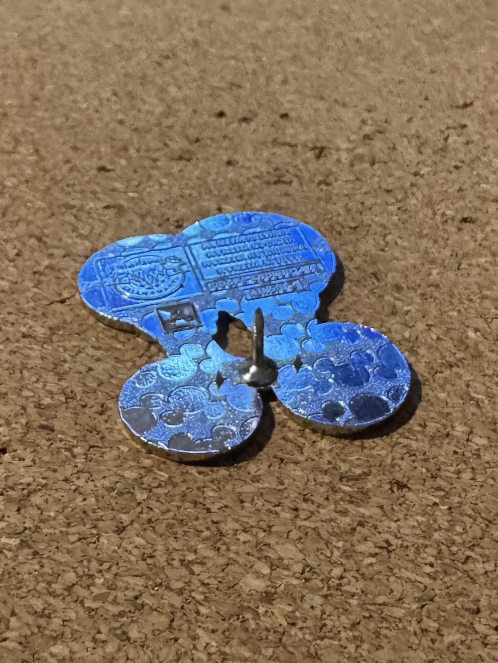 Headphone - Mickey Mouse - Hard Enamel, Metal pin collectible - Main Image 3