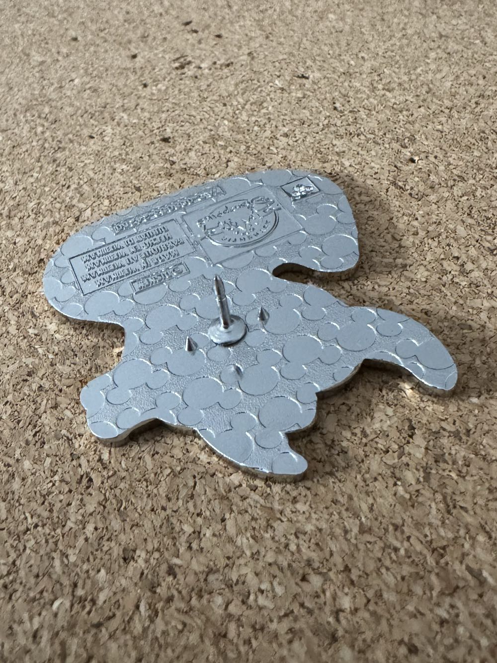 Ducks of Disney - Angel - Hard Enamel, Metal pin collectible - Main Image 3