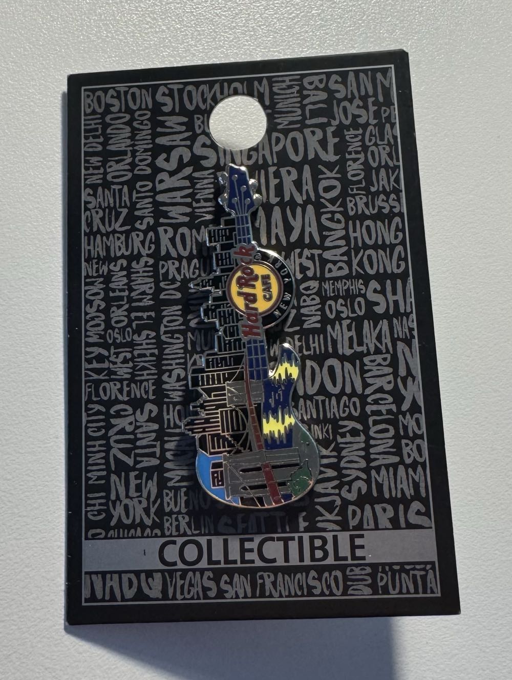Hard Rock Cafe New York  pin collectible - Main Image 2