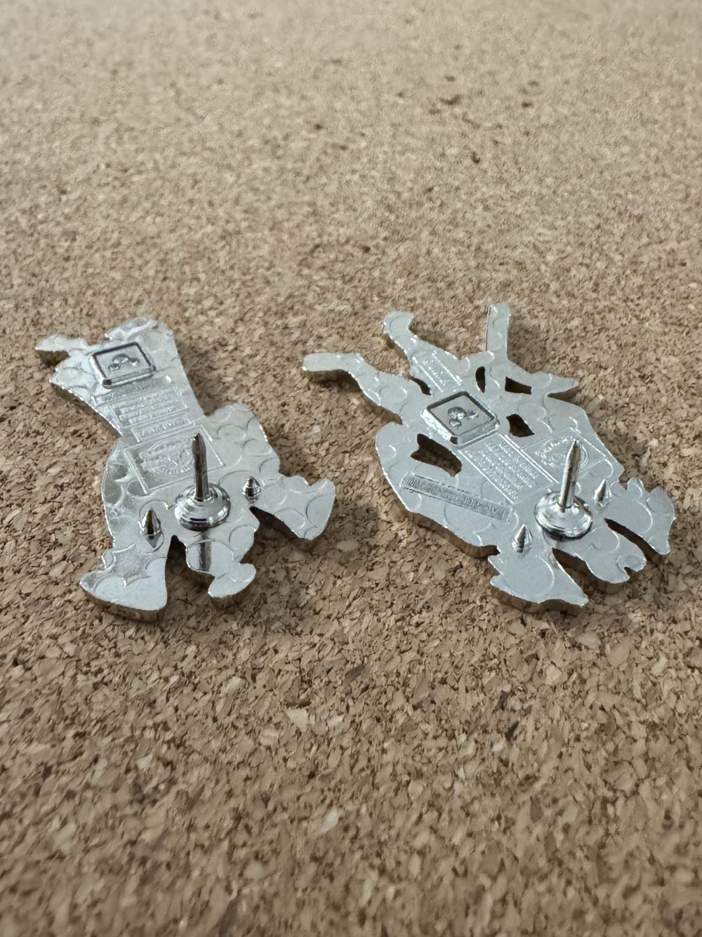 Emperor’s New Groove - Kronk Angel & Devil - Hard Enamel, Metal pin collectible - Main Image 3