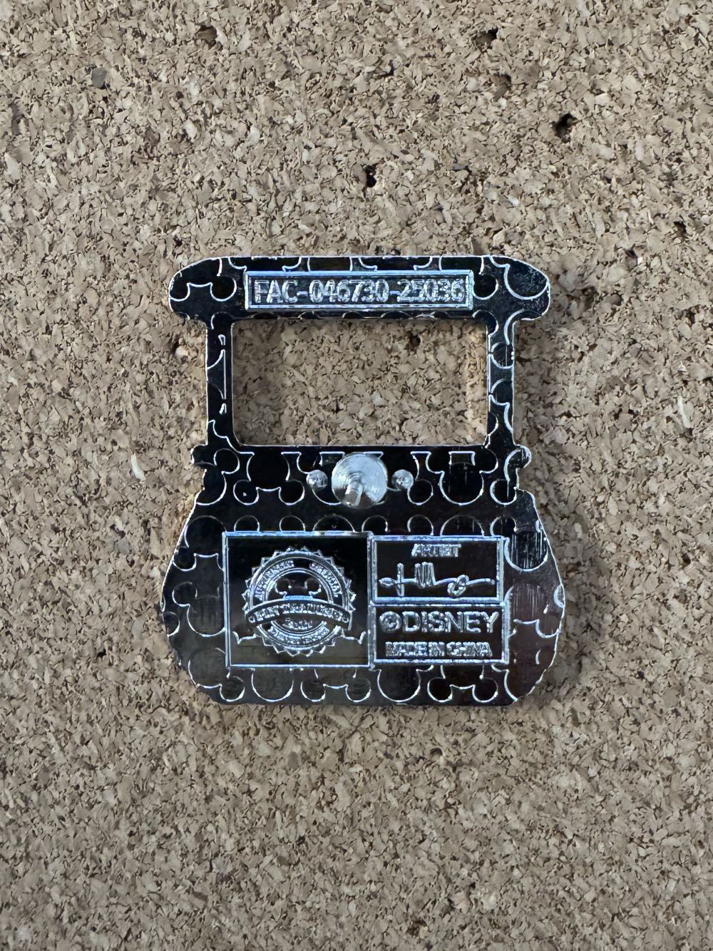 Kingdom of Cute - Peoplemover - Hard Enamel, Metal pin collectible - Main Image 2