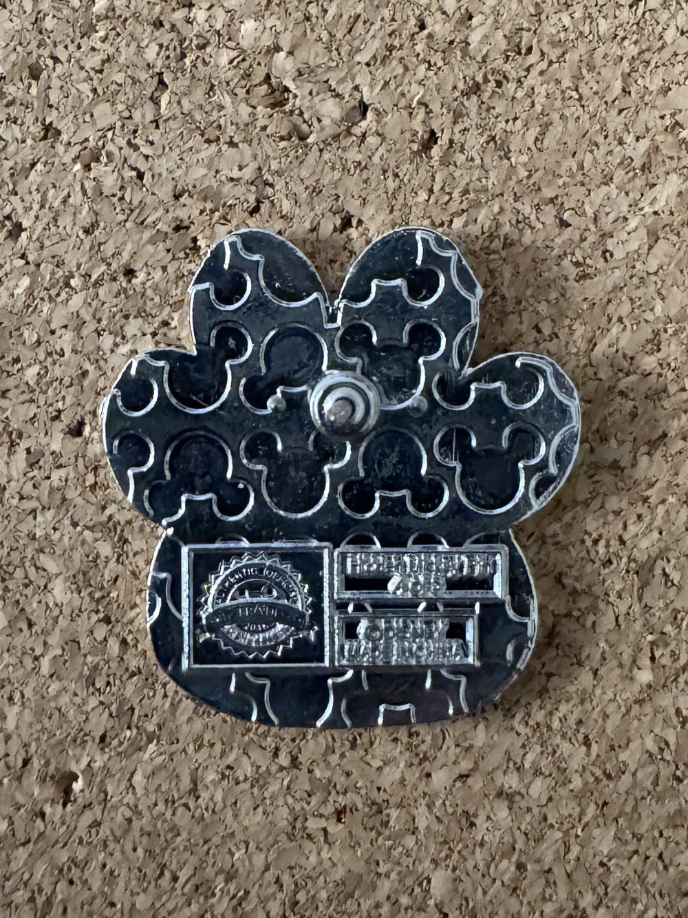 LK 2017 - Pumbaa - Hidden Mickey pin collectible - Main Image 2