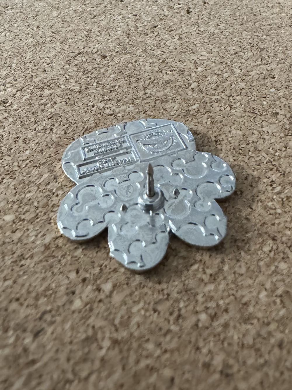 LK 2017 - Pumbaa - Hidden Mickey pin collectible - Main Image 3