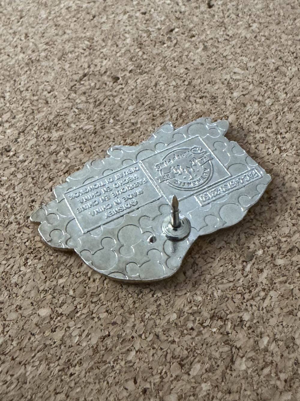 Sweet Dreams - Simba - Hard Enamel, Metal pin collectible - Main Image 3