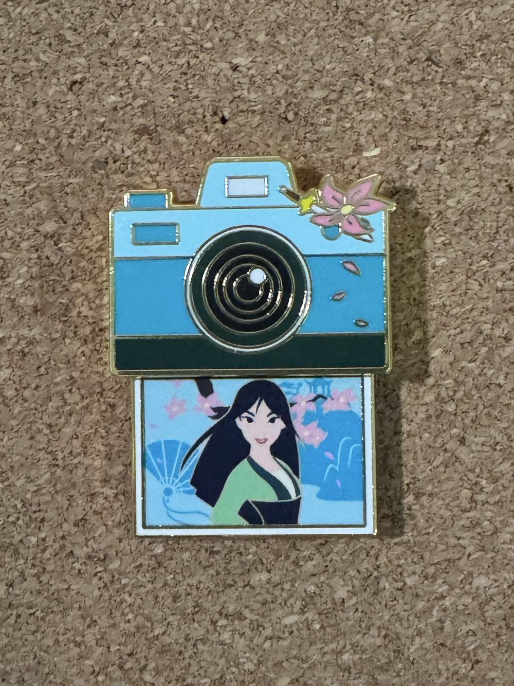 BL Princess Camera - Mulan - Disney BoxLunch Sliding Pin pin collectible - Main Image 2