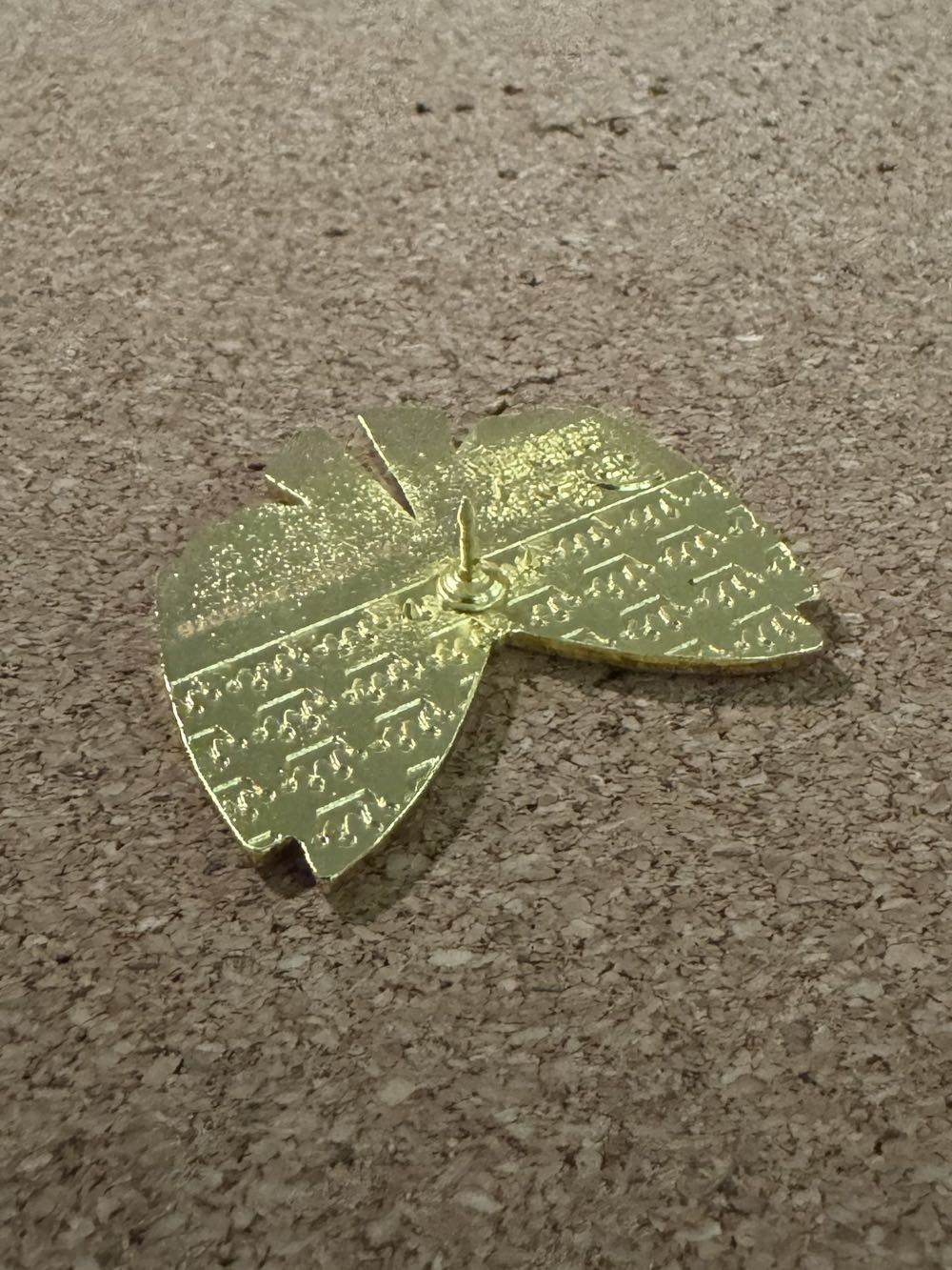 LFLY Princess Glitter Bow - Aurora - Disney Loungefly pin collectible - Main Image 3