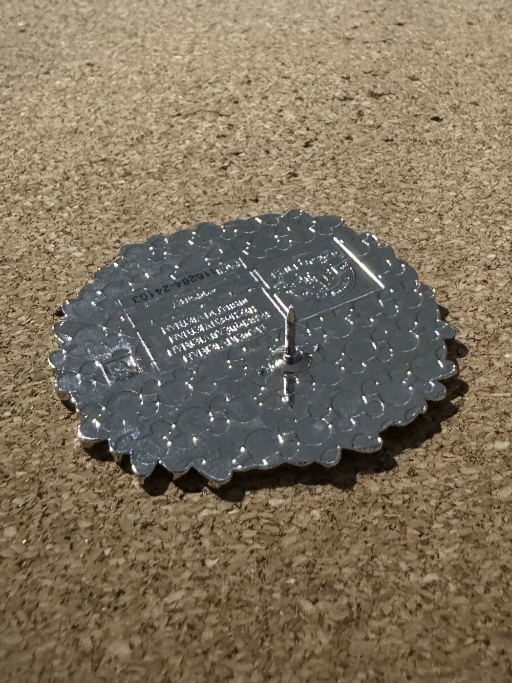 A Goofy Movie - Max & Roxanne Holiday - Hard Enamel, Metal pin collectible - Main Image 3