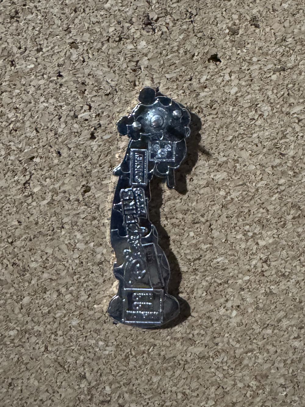 A Goofy Movie - Max with Possum - Hard Enamel, Metal pin collectible - Main Image 2