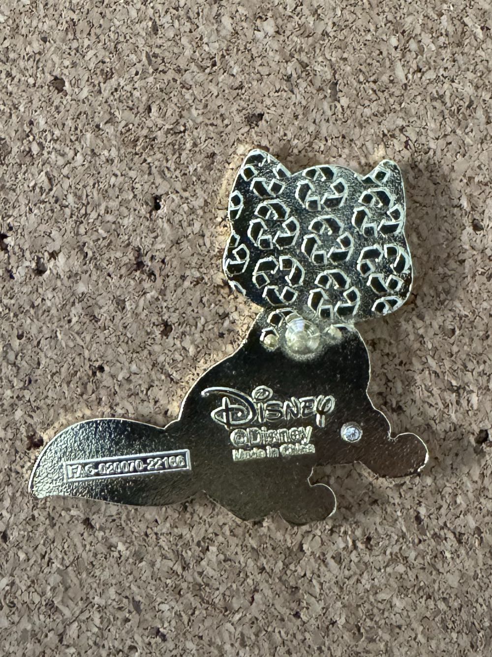 BL Animals in Raincoats - Tod - Disney BoxLunch pin collectible - Main Image 2