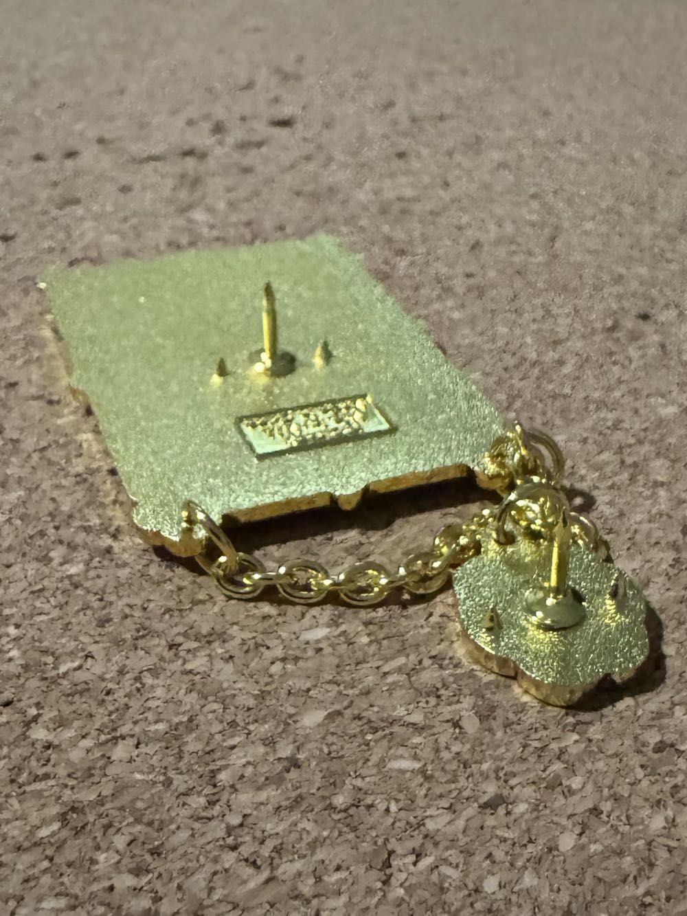 BL 101 Dalmatians Picture Frame - Family  - Disney BoxLunch pin collectible - Main Image 3