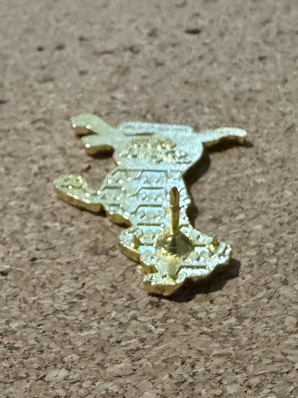 LFLY Fox and The Hound - Chief - Disney Loungefly pin collectible - Main Image 3