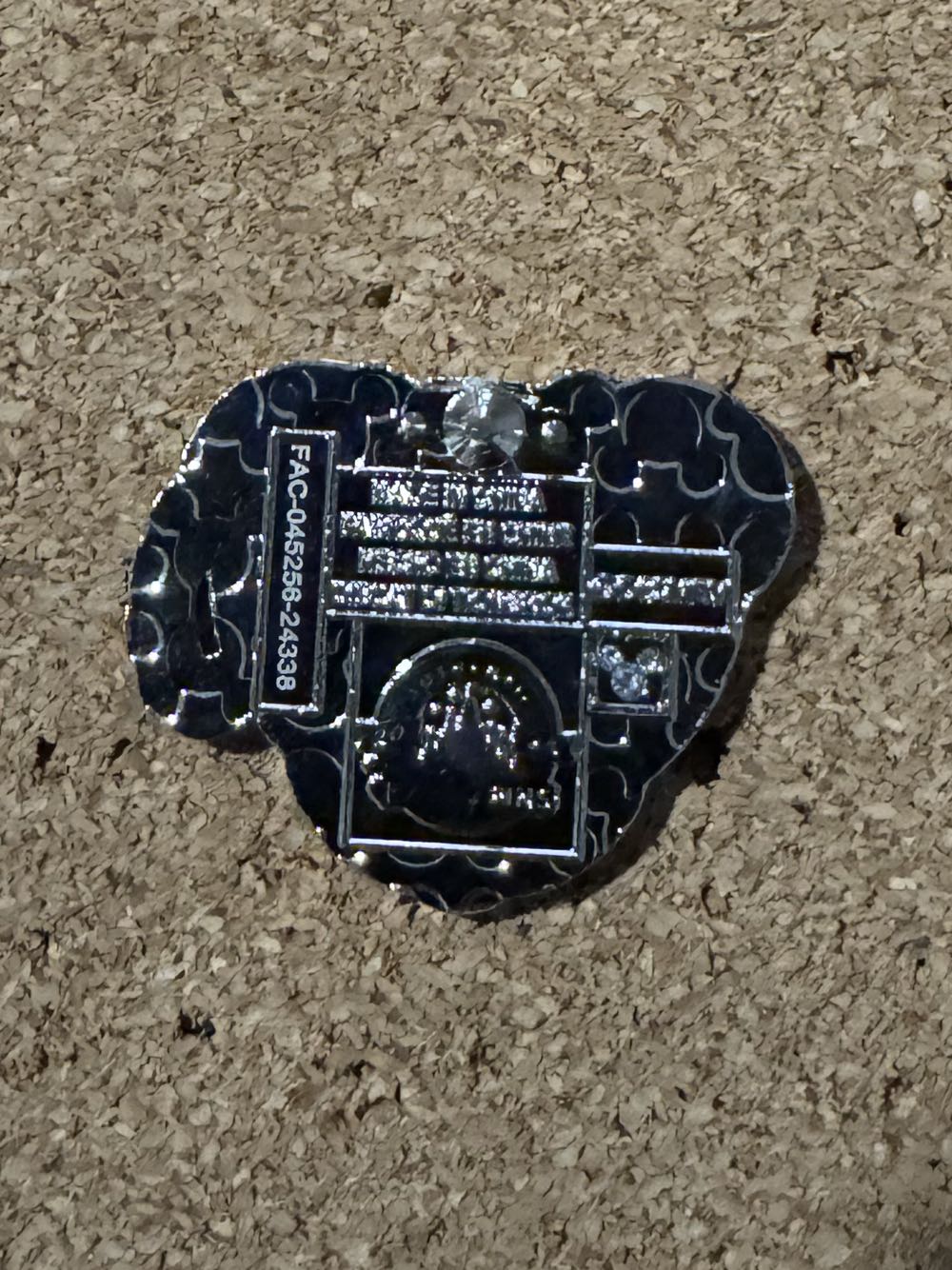 Mug - Minnie Mouse - Hard Enamel, Metal pin collectible - Main Image 2