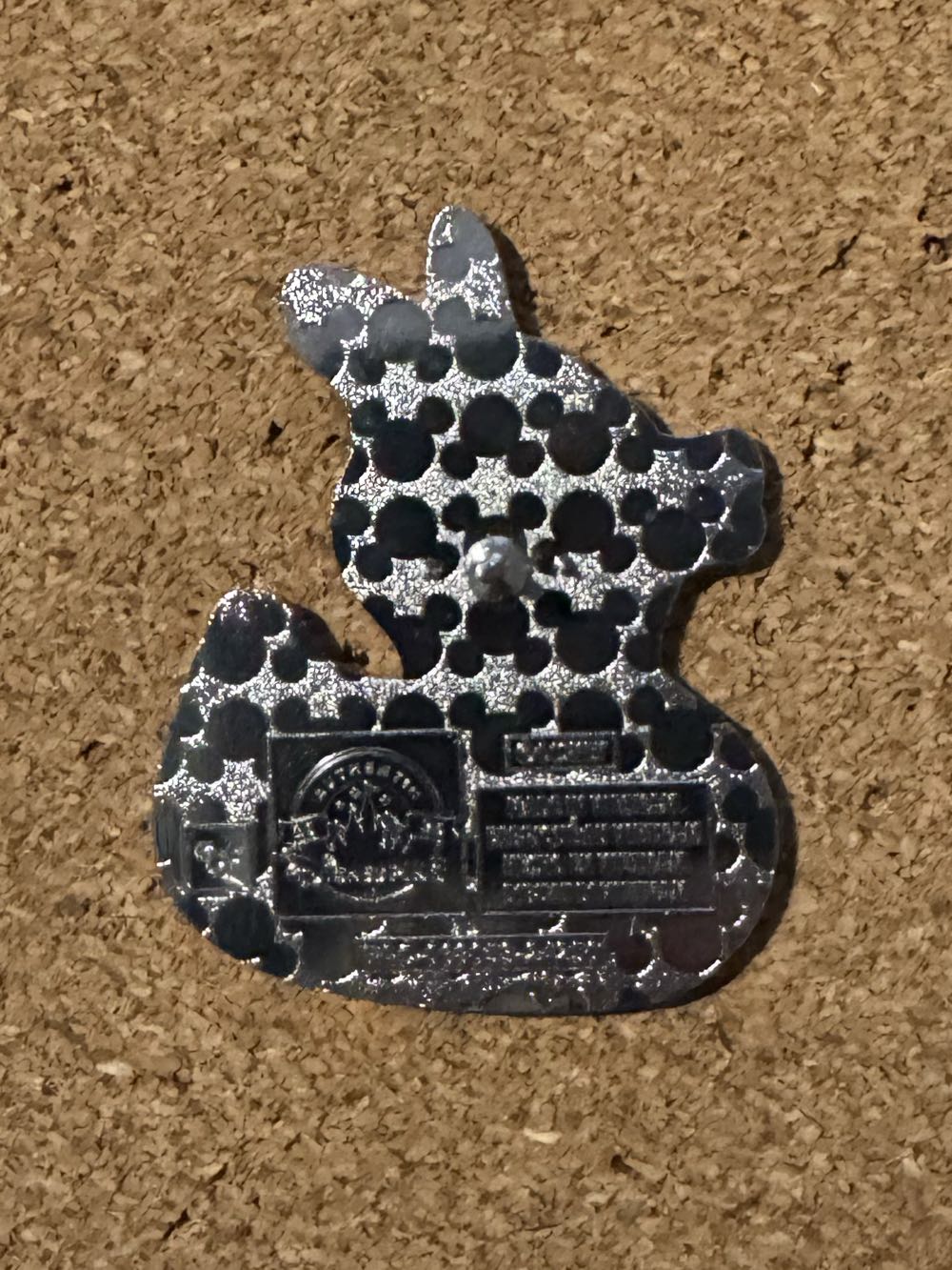 Ducks of Disney - Daisy Duck - Hard Enamel, Metal pin collectible - Main Image 2