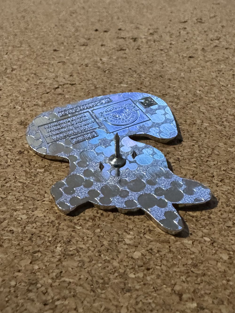 Ducks of Disney - Daisy Duck - Hard Enamel, Metal pin collectible - Main Image 3