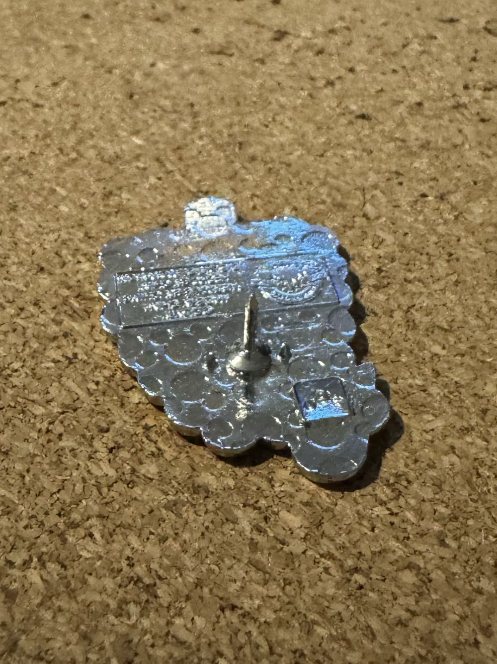 Munchlings S2 - Donald Duck - Hard Enamel, Metal pin collectible - Main Image 3