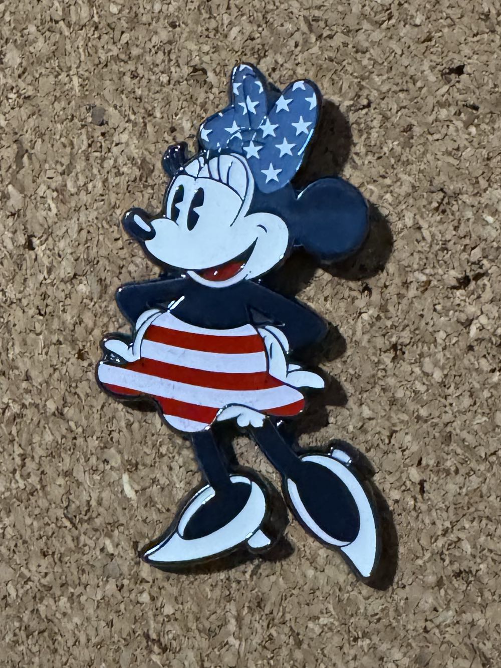 Stars & Stripes Set - Mickey Mouse & Minnie Mouse - Hard Enamel, Metal pin collectible - Main Image 2