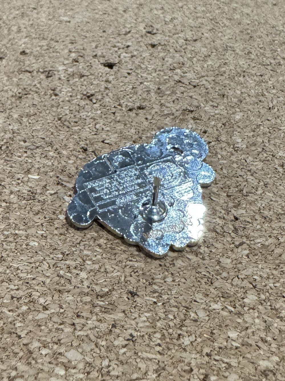 Munchlings S3 - Cheshire Cat - Hard Enamel, Metal pin collectible - Main Image 3