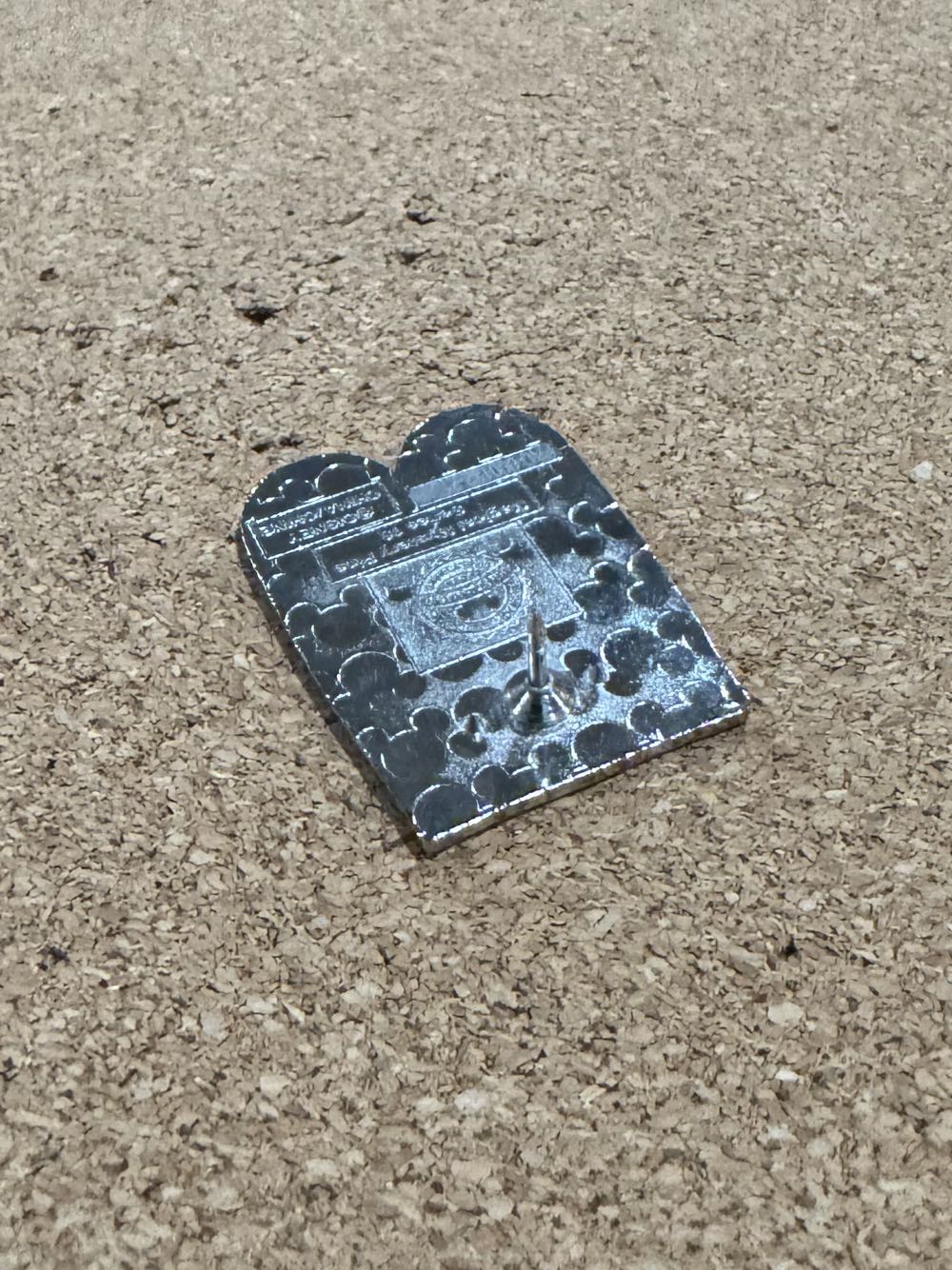 Magical Mystery S18 - Lady & Tramp Socks - Hard Enamel, Metal pin collectible - Main Image 3