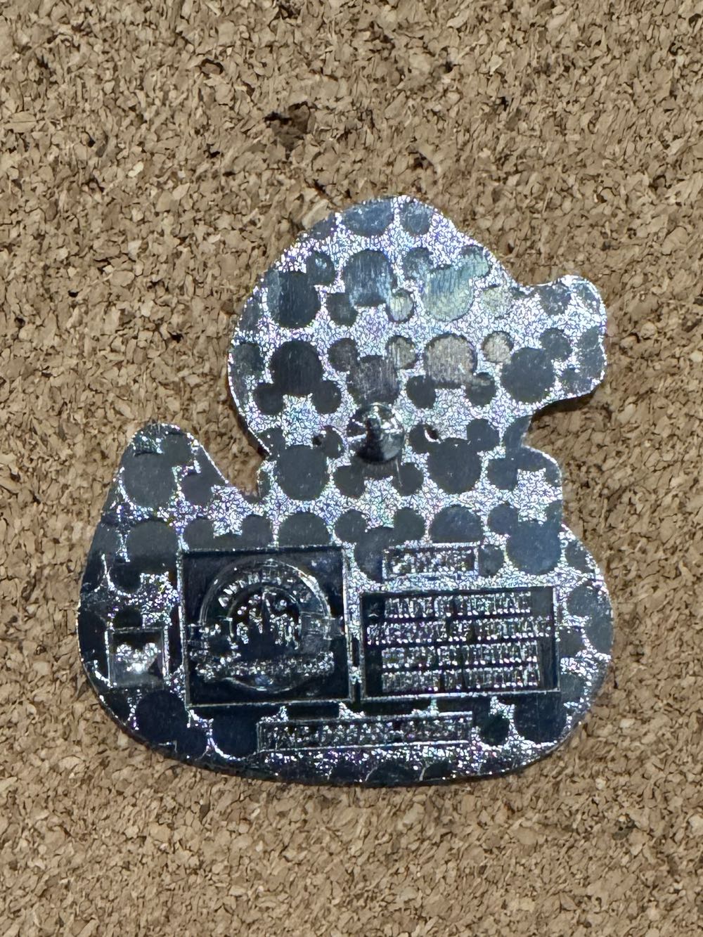 Ducks of Disney - Pluto - Hard Enamel, Metal pin collectible - Main Image 2