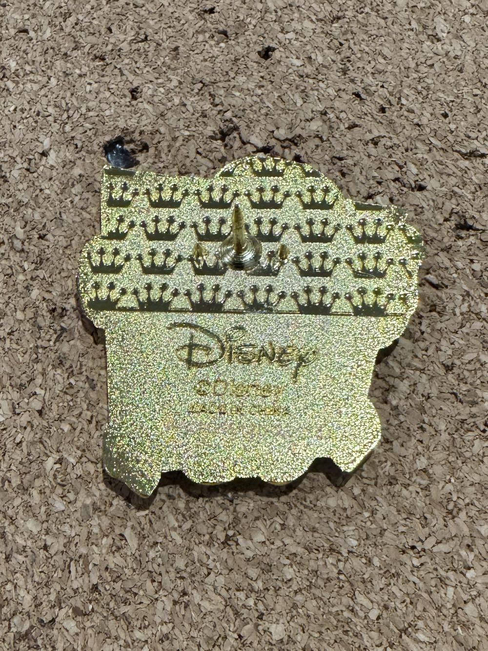 BL Classic Scenery - Cheshire Cat - Disney Loungefly pin collectible - Main Image 2