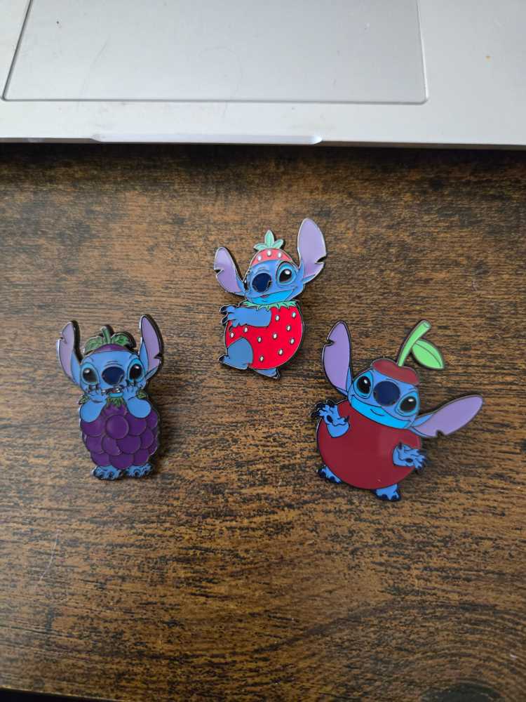 Stitch In Fruit  pin collectible - Main Image 2