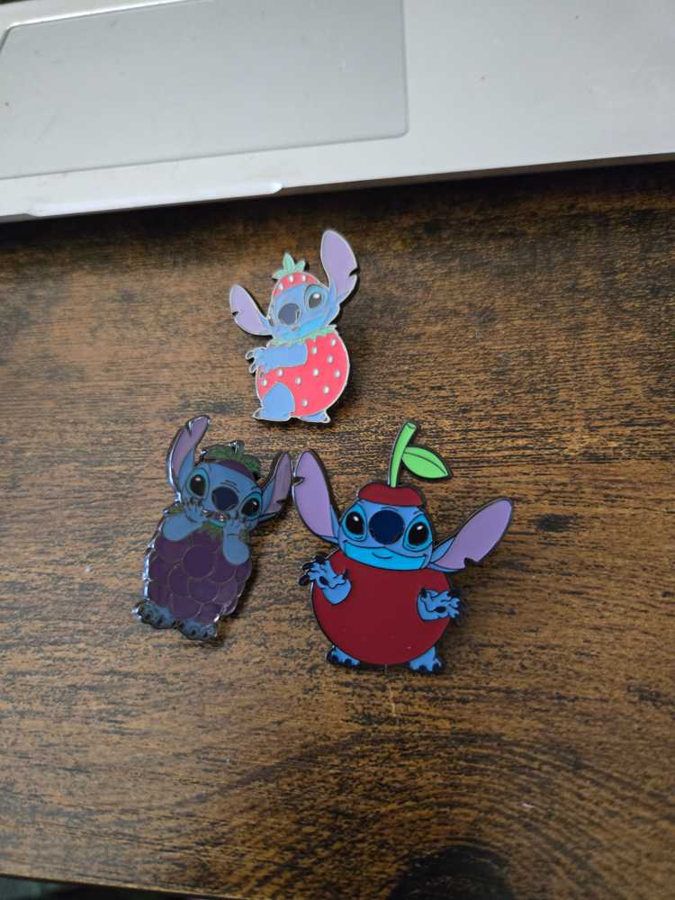 Stitch In Fruit  pin collectible - Main Image 2