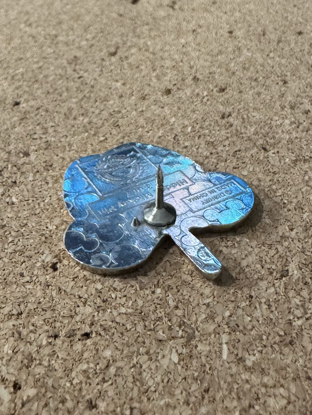 Candy Apple 2015 - Minnie Mouse - Hidden Mickey pin collectible - Main Image 3