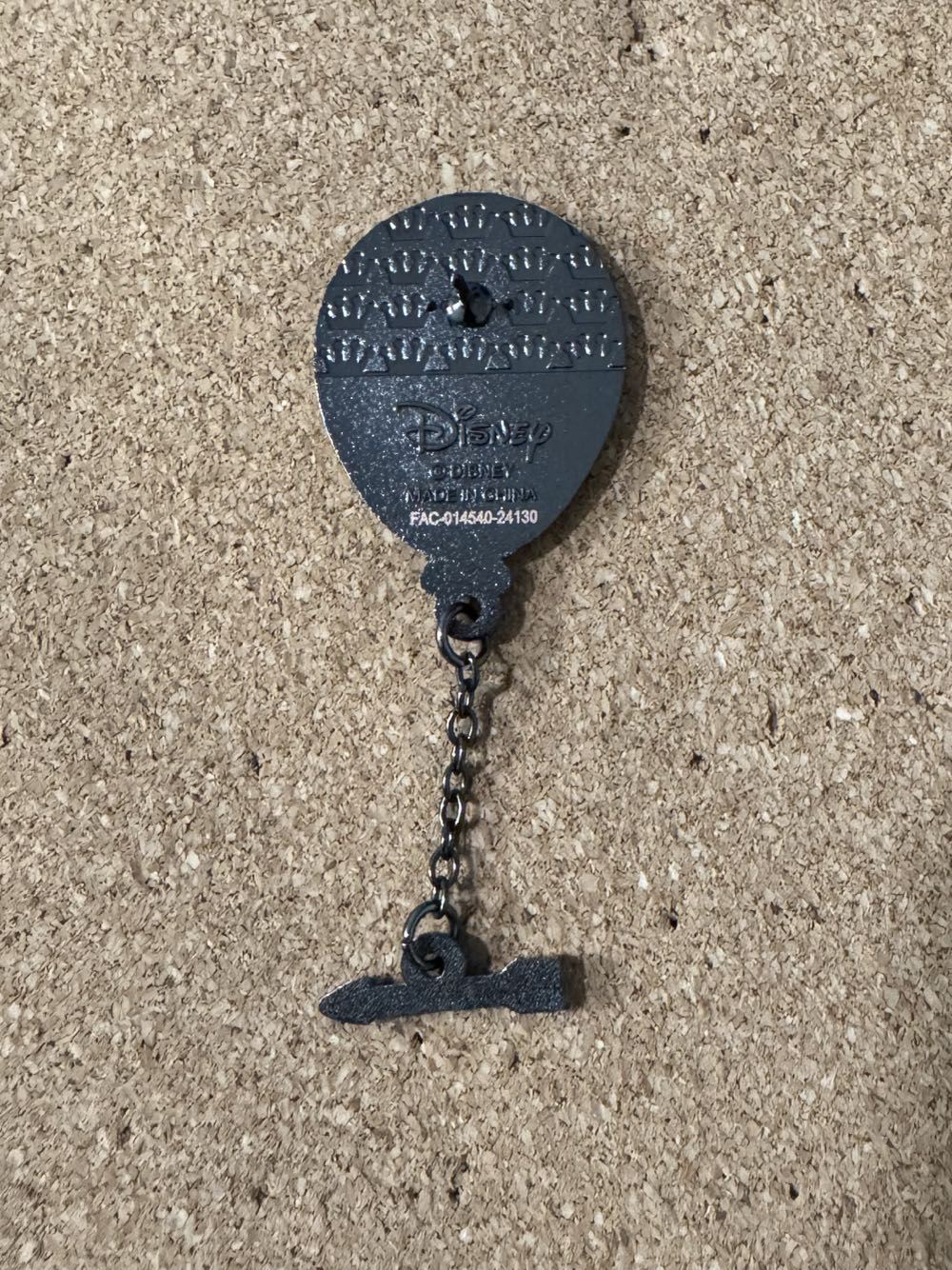 LFLY Disney Balloon - Robin Hood - Enamel Pin With Dangle pin collectible - Main Image 2